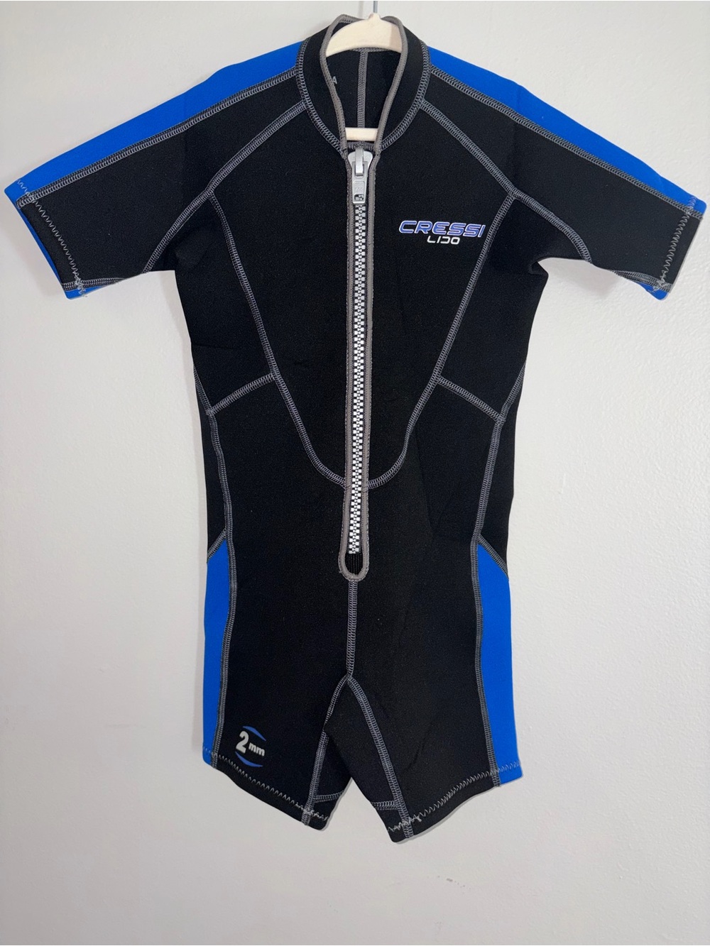 Cressi Kids Shorty Wetsuit XS 1 Black Blue 2mm Front Zip Swim Snorkel Beach